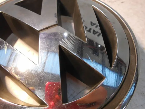 LOGO EMBLEMA VOLKSWAGEN TIGUAN 1K5853600 3C0853600A image 7