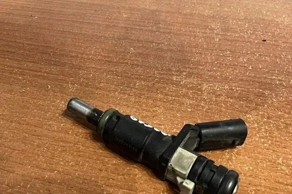 Bränslespruta MERCEDES-BENZ GL (X164) A2720780249 image 2