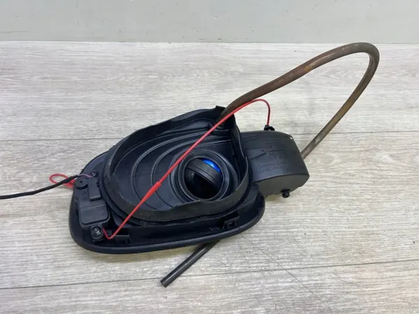 Kraftstoffklappe Porsche Panamera OEM 971809857G - Gebraucht image 9