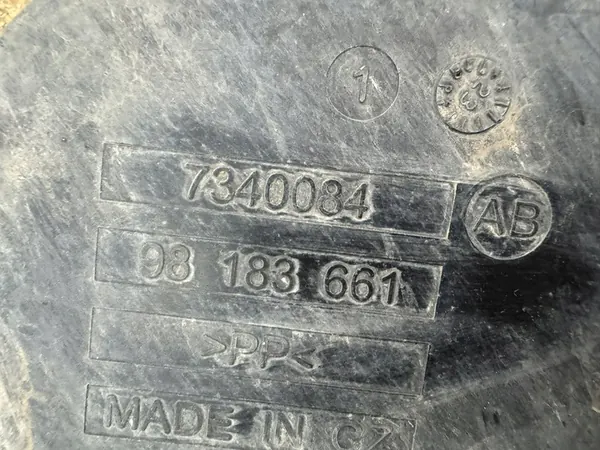 Capa do tanque AdBlue de alumínio Renault Master 2015-2024 OEM image 2