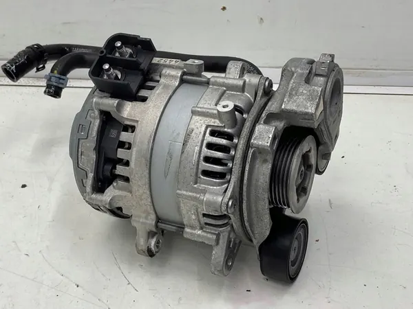 SKODA SUPERB IV ALTERNATOR 1.5 eTSI 2024 OEM 05E903019H image 2