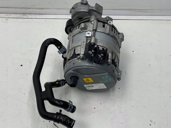 SKODA SUPERB IV ALTERNATOR 1.5 eTSI 2024 OEM 05E903019H image 4