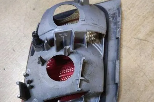 Lámpara de maletero izquierda BMW 3 CABRIO (E46) 8364923 image 2