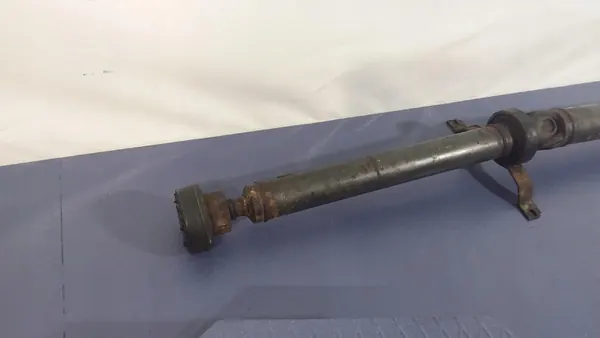 AUDI A6 C5 2.5 TDI ALLROAD QUATTRO Drivaxel 4Z7521101N image 2