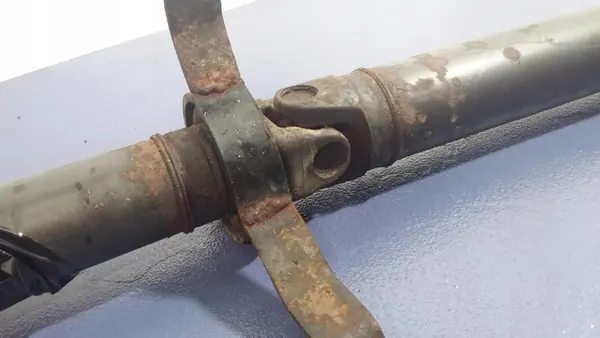 AUDI A6 C5 2.5 TDI ALLROAD QUATTRO Drivaxel 4Z7521101N image 5