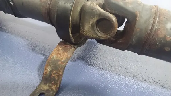 AUDI A6 C5 2.5 TDI ALLROAD QUATTRO Drivaxel 4Z7521101N image 6