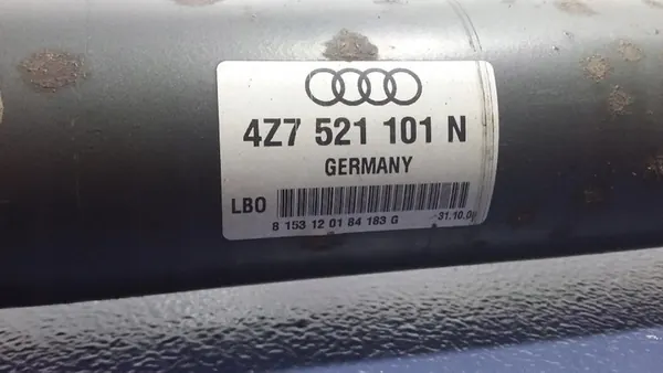 AUDI A6 C5 2.5 TDI ALLROAD QUATTRO Drivaxel 4Z7521101N image 9