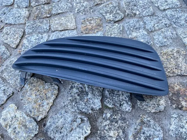 Grille de pare-chocs avant gauche Mercedes 447 Vito OEM 4478840074 image 5