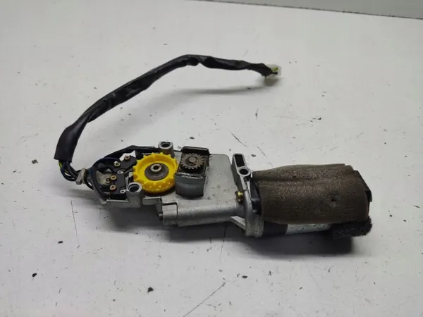 Hyundai Santa Fe 2005 schuifdakmotor OEM AAA41481 image 4