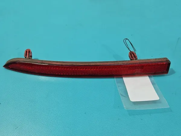 Refletor para-choques traseiro esquerdo OEM 1K9945106A VW Golf VI image 2