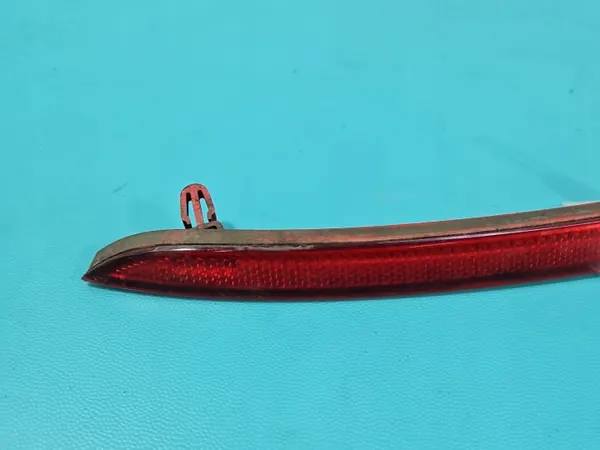 Refletor para-choques traseiro esquerdo OEM 1K9945106A VW Golf VI image 3