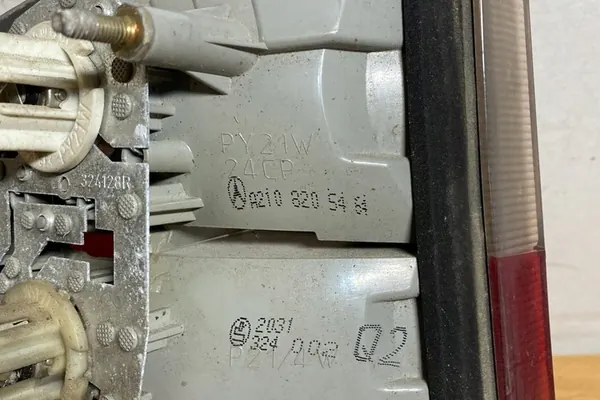 Rechter Achterlicht MERCEDES-BENZ E (W210) A2108205464 image 2