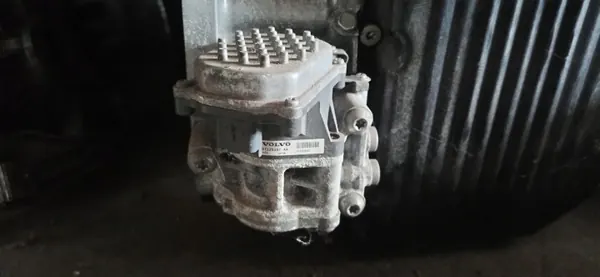Pompe à huile boîte Volvo OEM 31325357 pour D3 D4 D5 image 2