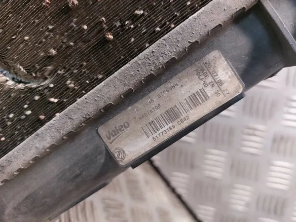 Radiador de agua + Ventilador Fiat Panda II 1.1 8V OEM 51773189 image 3