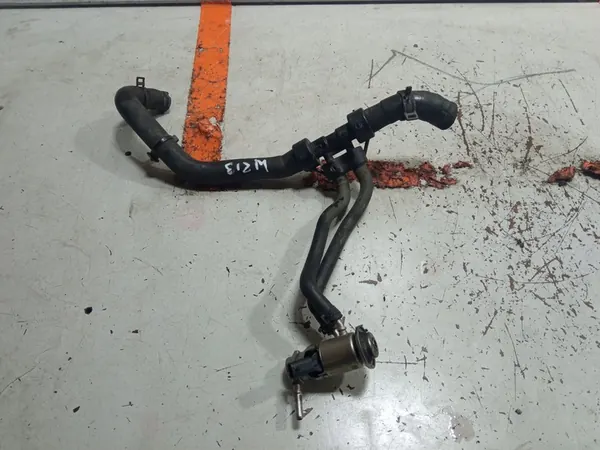 MERCEDES W213 INJETOR ADBLUE 2.0 CDI A0004901613 image 1