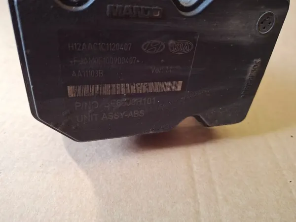 Pompe ABS OEM 58910-2K310 pour Kia Soul I 1.6 image 4