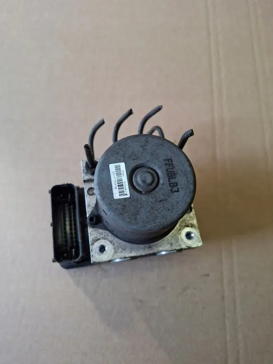 Pompe ABS OEM 58910-2K310 pour Kia Soul I 1.6 image 6