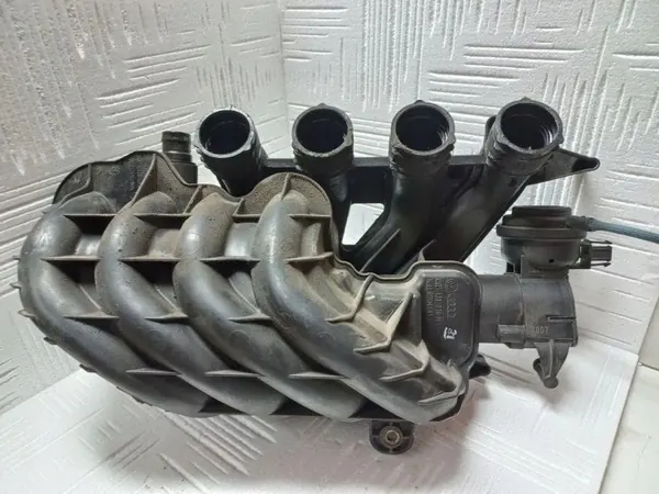 VW Imujakoputki OEM 06F133210M Golf V 2.0L image 2