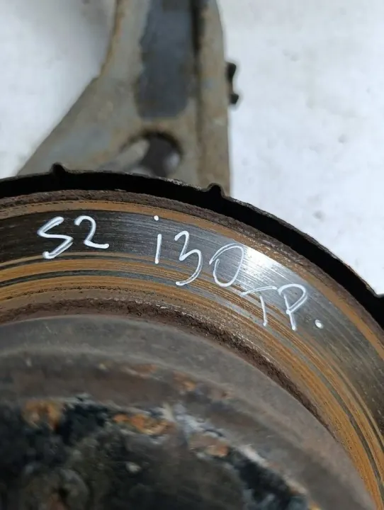 OEM 521AW58F4 Taka-Oikea Pyörännapa Hyundai i30 image 4