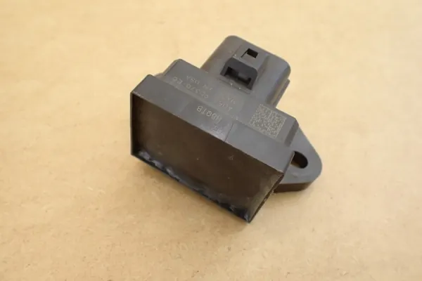 Module de commande pompe à carburant Ford AU5A9D370EC image 3