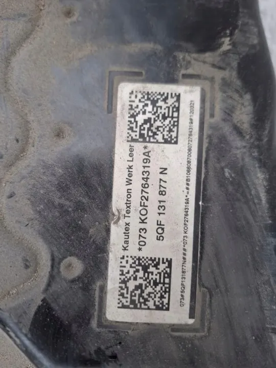 Tanque AdBlue OEM 5QF131877N para VW Skoda Seat image 4