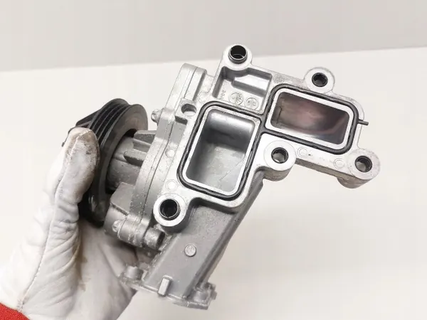 Pompe à eau Mercedes OEM A6542000600 - Occasion image 6