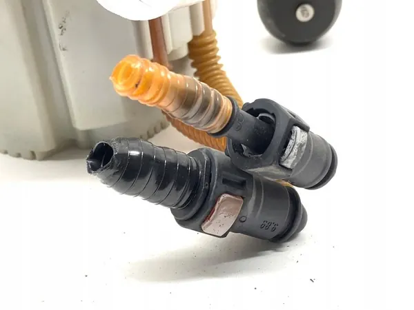 Brandstofpomp Audi A3 8V 2.0 220PK OEM 5Q0919051BM image 3