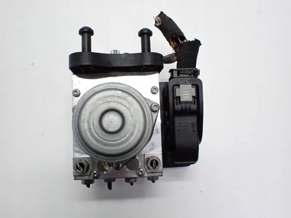 ABS-pumppu OEM A2134313601 Mercedes E-luokka W213 image 3