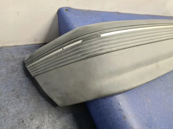 Parachoques Trasero Opel Kadett E OEM SIMAR-57378- Usado image 3