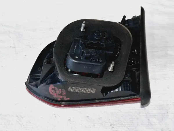 Lámpara trasera izquierda del maletero VW Golf VI 6 Hatchback 5K0945093AA image 6