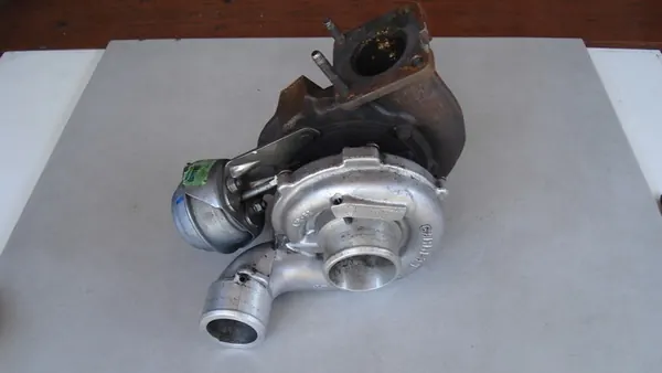 Turbo 73501386 717662-1 Alfa Romeo Lancia 2.4 image 2