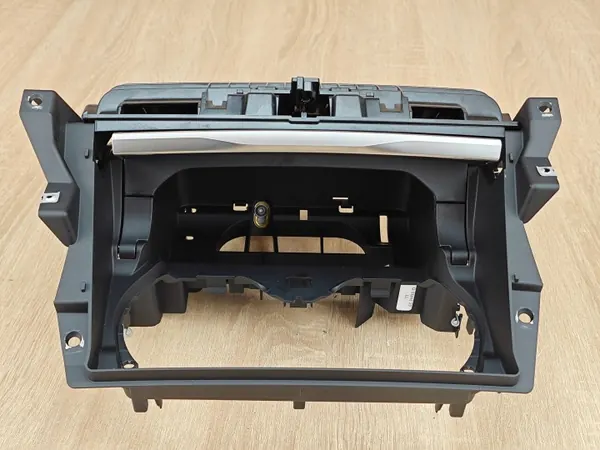 OEM 9396502 Getränkehalter für BMW 8er G16 G15 image 6