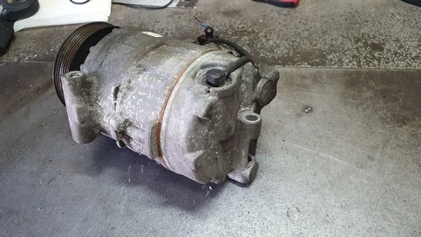 AUDI A4 B6 - Compresor 8E0260805S 7SEU16C 7SEU17C image 5