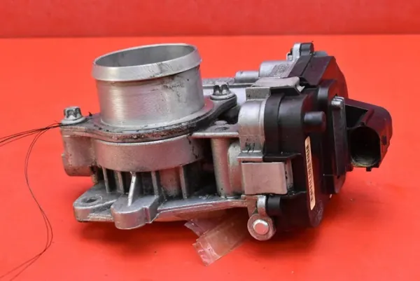 Corps de papillon OEM 55199975 pour Opel Vectra C 1.9 CDTI image 4