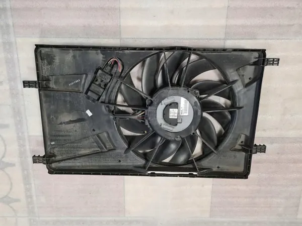 Radiatorventilator OEM 39074839 voor Opel Astra J 2.0D image 4