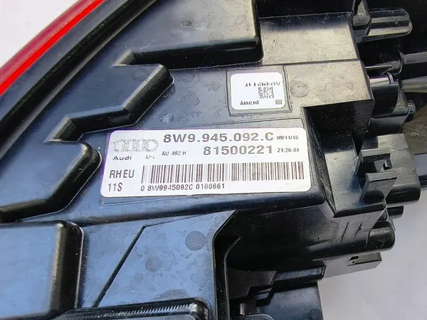 Audi A4 B9 Lámpara Trasera Derecha image 4