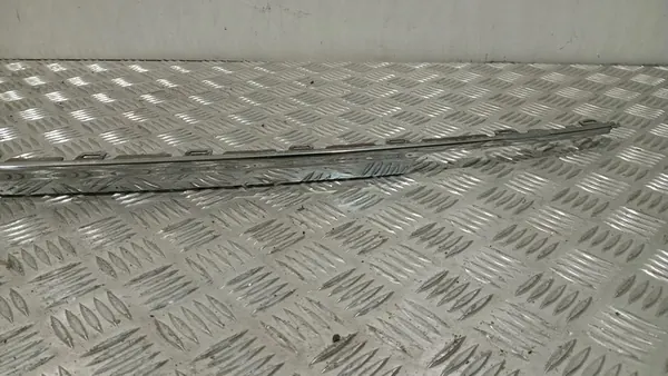 Takaluukun Kromilista VW Tiguan II 2015-2020 OEM image 4