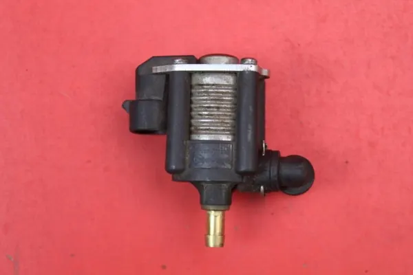 Rampe d'injection GPL OEM 67R-017294 3 cylindres image 3