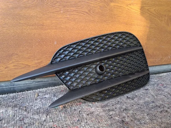 MERCEDES E-KLASA W213 AMG Grille de Pare-chocs Avant Gauche A2138856700 image 2