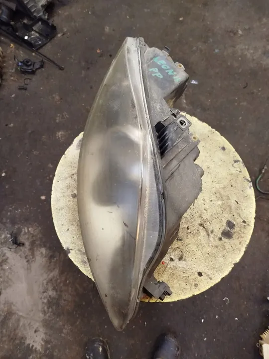 Farol dianteiro direito Seat Altea 5P1941006D image 2