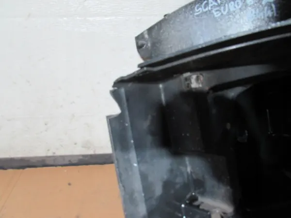 Scania R 2015 Euro 6 Höger Framlyktglas OEM image 6