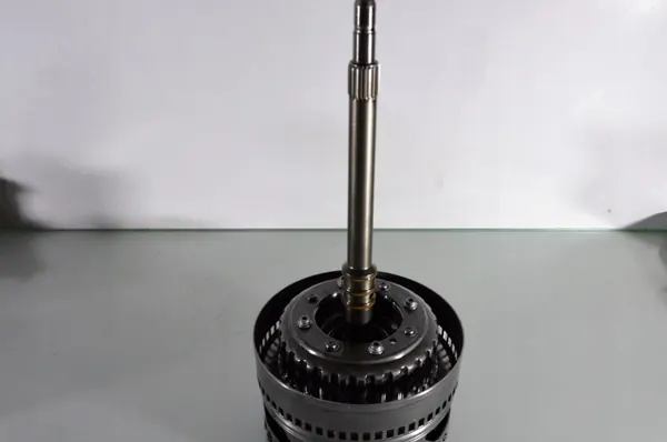 Arbre d'embrayage Porsche OEM 074.10 - État utilisé image 2