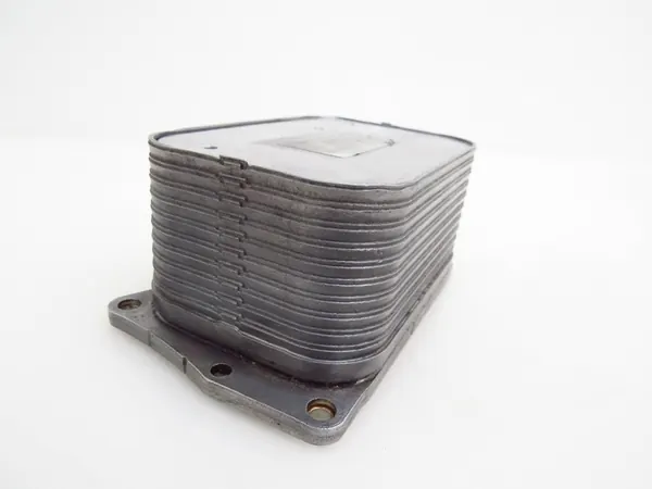 Oliekoeler Mercedes W218 W212 4.7 V8 A2781880401 image 5