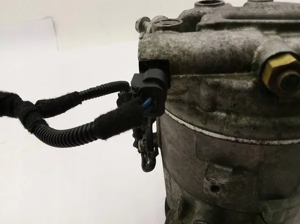 Ilmastointikompressori Opel Astra J 2011 OE 13335251 image 5