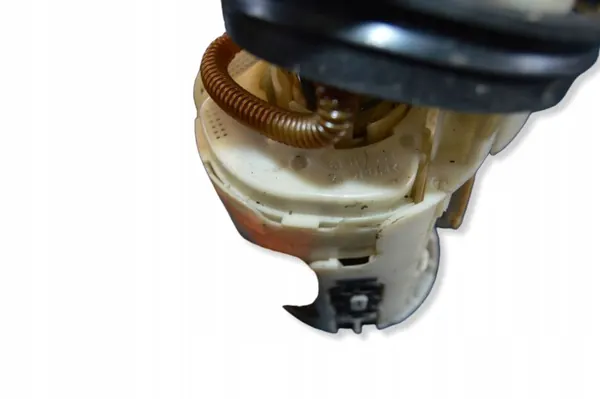Polttoainepumppu OEM 81115568 Volkswagen Passat B5:lle image 7