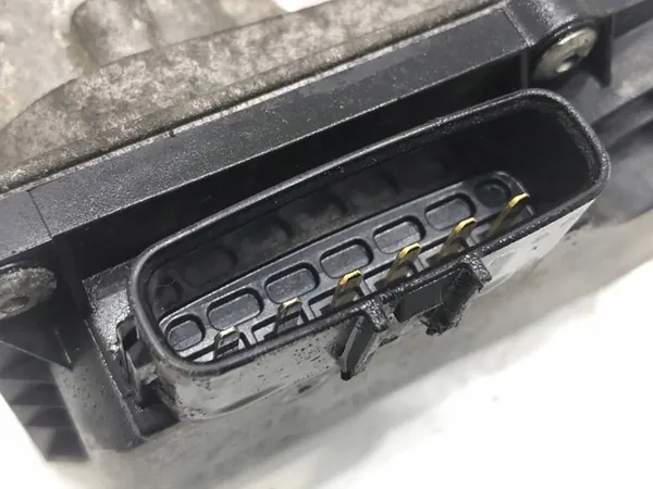 Cuerpo de Aceleración Mazda 2 DE 1.3 86CV 07-15 ZJ3813640 image 4