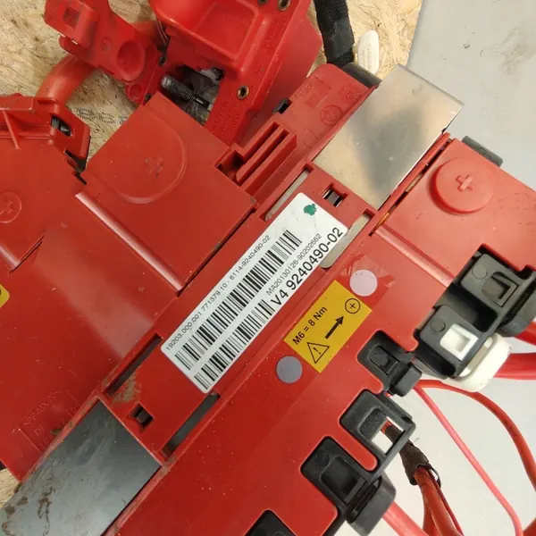 Terminal de bateria 9240490-02 BMW F10/F11 image 4