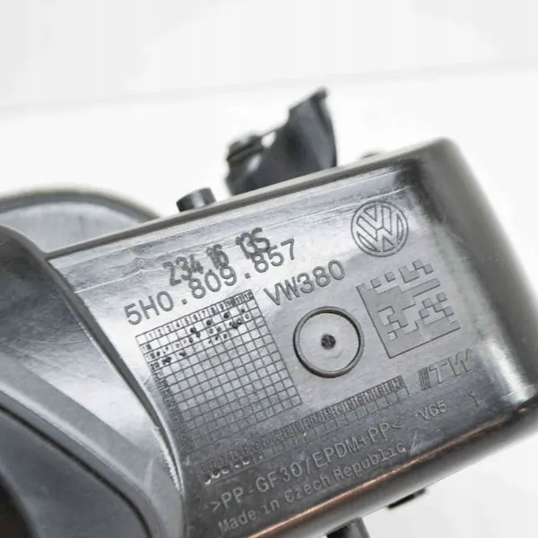 Trappe Réservoir VW OEM 510810773A pour Golf VIII image 8
