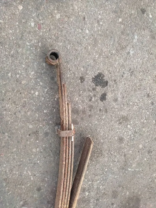 Ressort arrière Mitsubishi L200 image 2