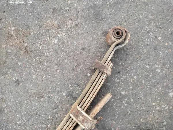 Ressort arrière Mitsubishi L200 image 6